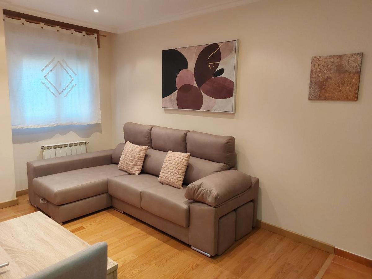 Apartamento Vieiro Con Plaza Garaje Gratis ซานติอาโก เด กอมโปสเตลา ภายนอก รูปภาพ